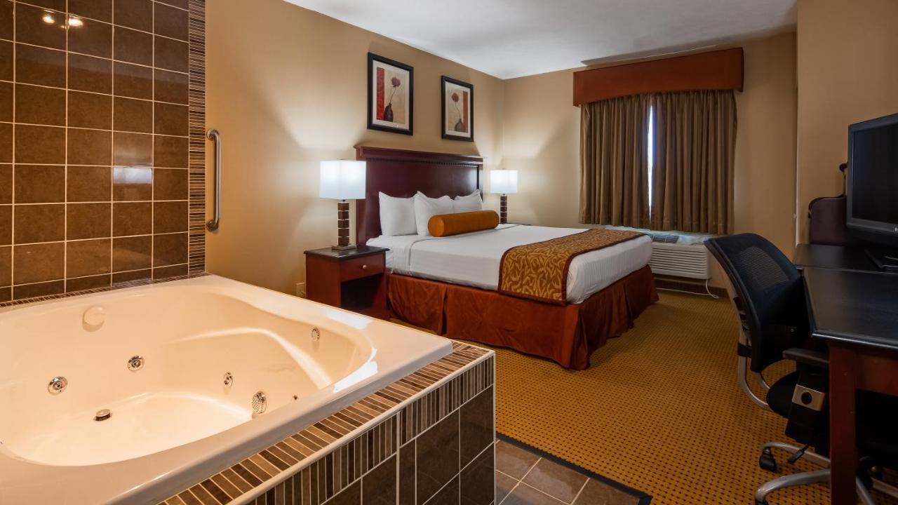 Hotel Lincoln Inn On Route 66 And Near I-55 Екстериор снимка