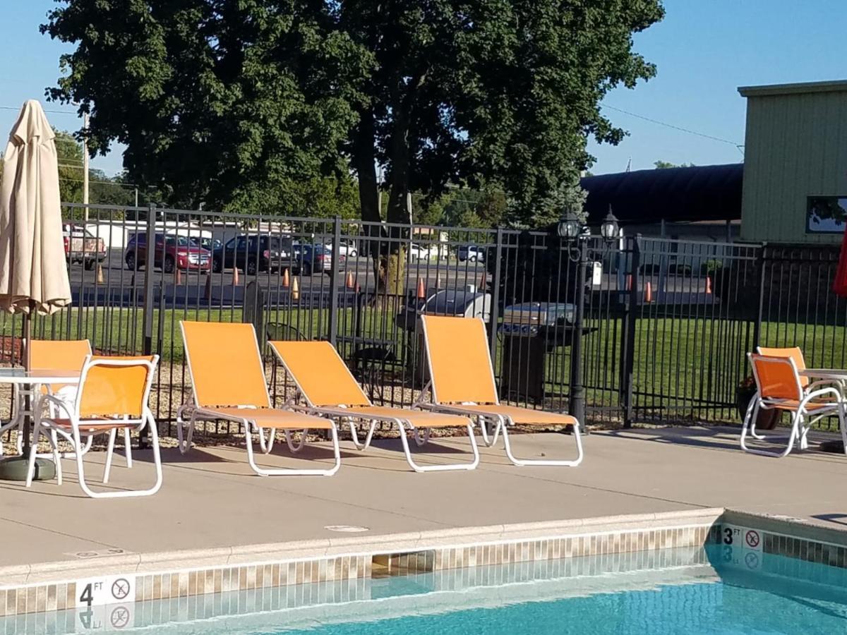 Hotel Lincoln Inn On Route 66 And Near I-55 Екстериор снимка