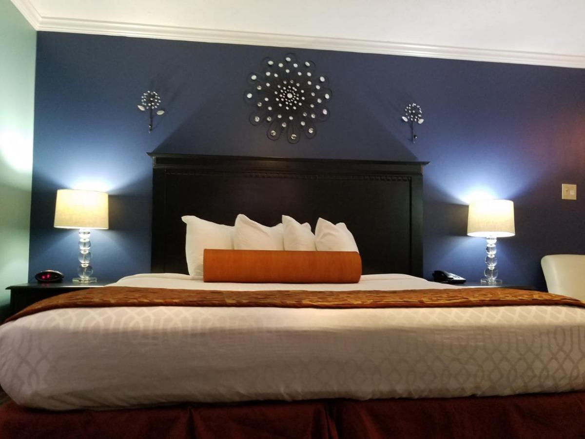 Hotel Lincoln Inn On Route 66 And Near I-55 Екстериор снимка